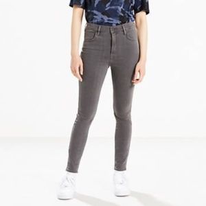 Levi Line 8 high rise skinny jeans in blac…